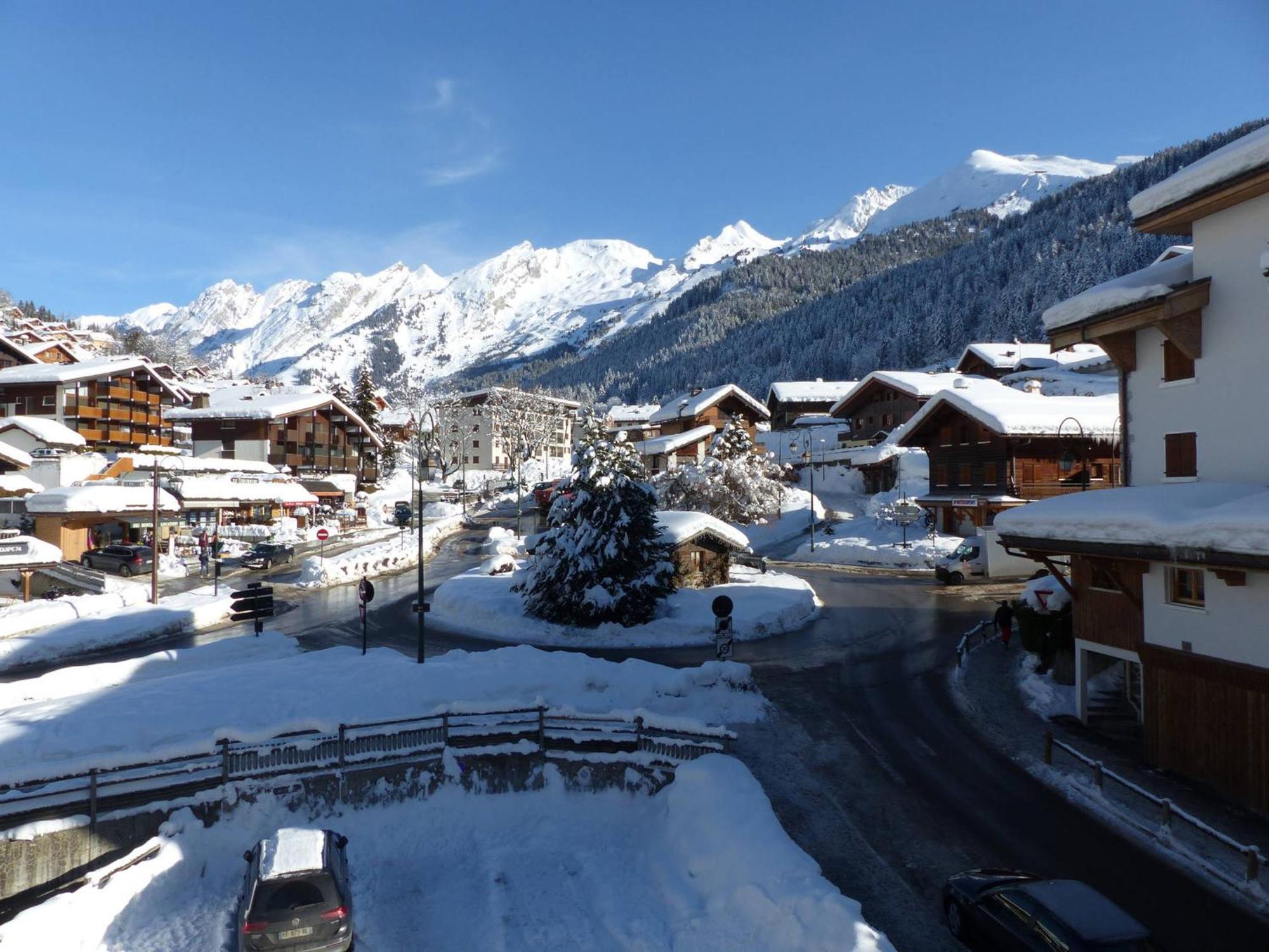 Appartement Cosy, 2 Chambres, Centre Village, Proche Pistes, Parking, Wifi, Balcon, Animaux Sur Demande - Fr-1-437-25 La Clusaz Exterior foto